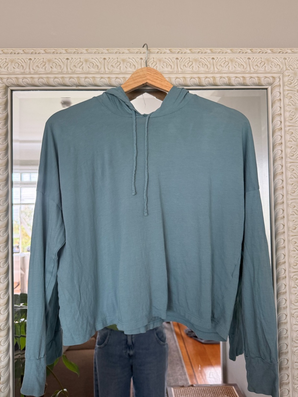 Beyond Yoga Cropped Thin Hoodie